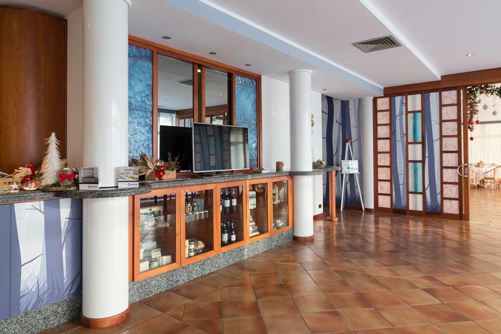 罗埃罗公园酒店 Sommariva Perno 餐厅 照片